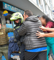 Operativo de policía, Alcaldía y el IDPYBA en locales de venta de animales en Bogotá