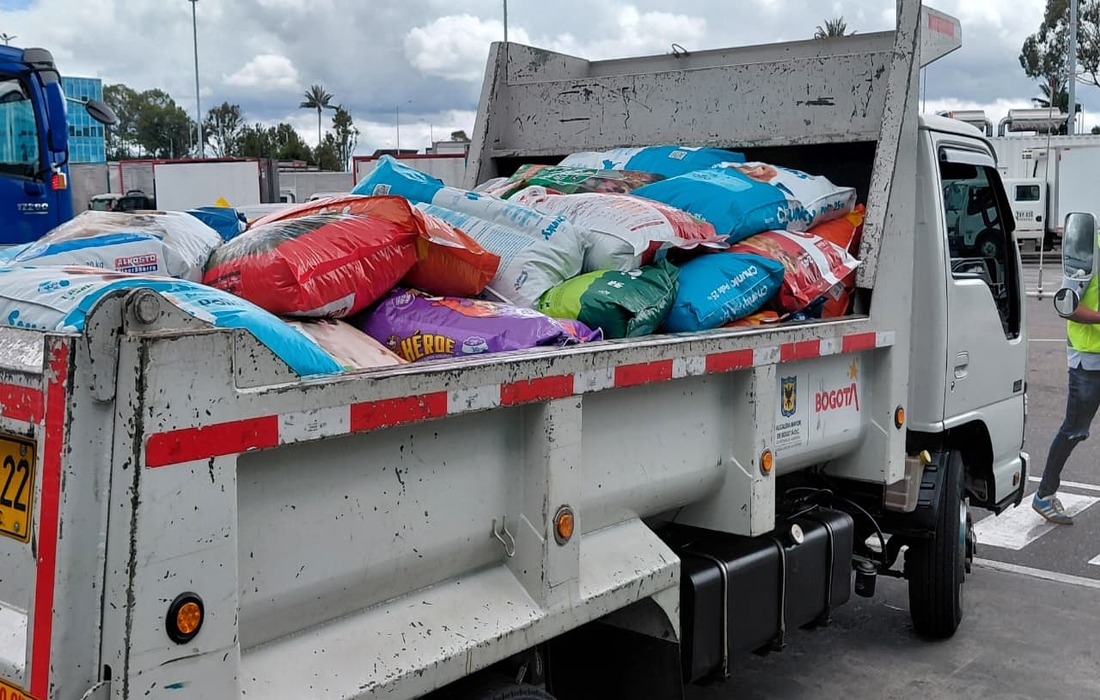 Parten hacia Venezuela 14 toneladas de donaciones recolectadas por Bogotá para ayudar a animales